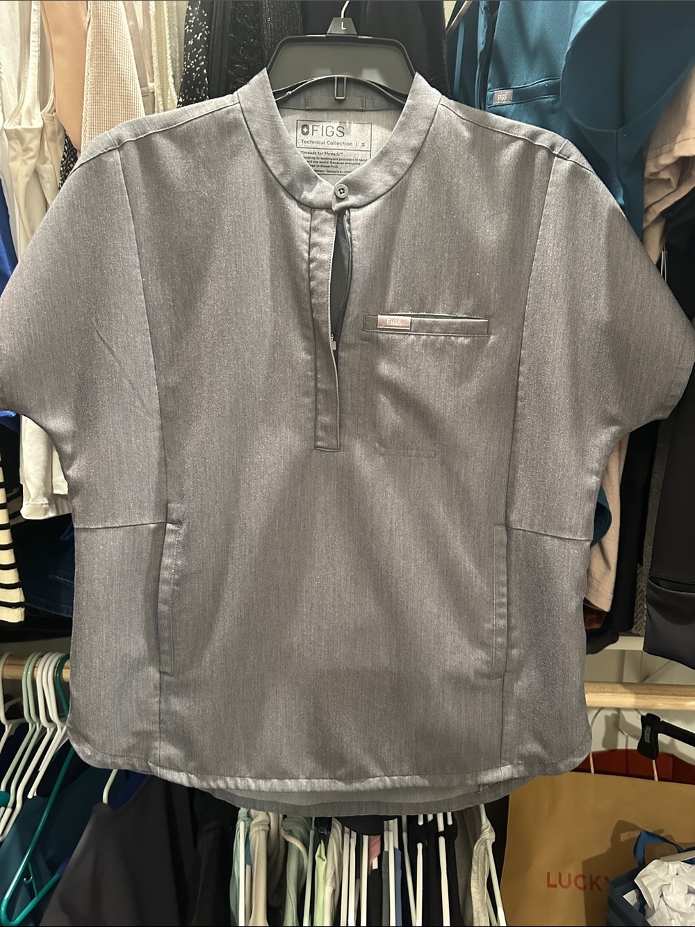 FIGS womens Short-Sleeve Mandarin Collar Shirt in Light Gray